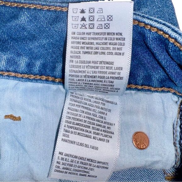 American Eagle Outfitters Low Rise Super Stretch Cutoff Jean Shorts Denim Sz 12 - Picture 9 of 11
